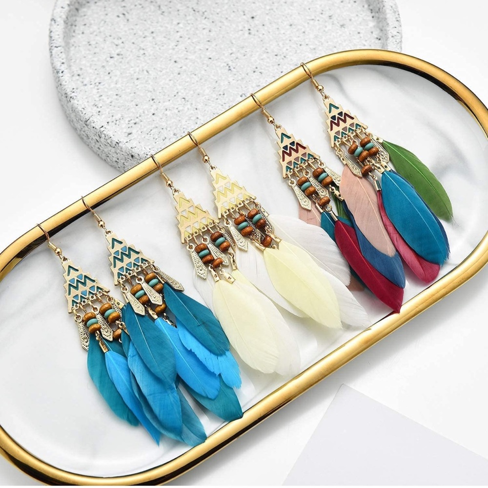 Statement Boho Feather Beautiful Earrings - Picture 4 of 7